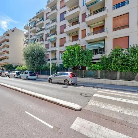 2p Au Coeur De * Nizza